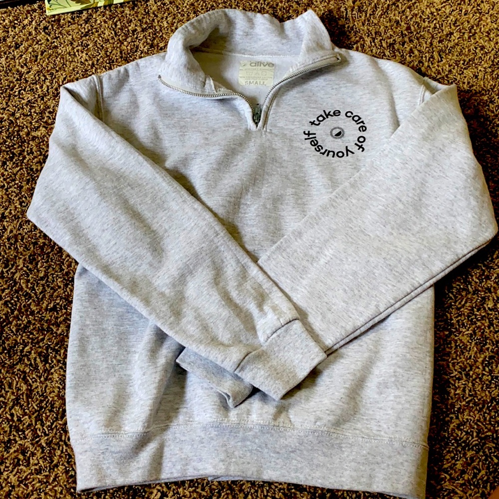 Whitney Simmons “It’s A Beautiful Day To Be Alive” Pullover